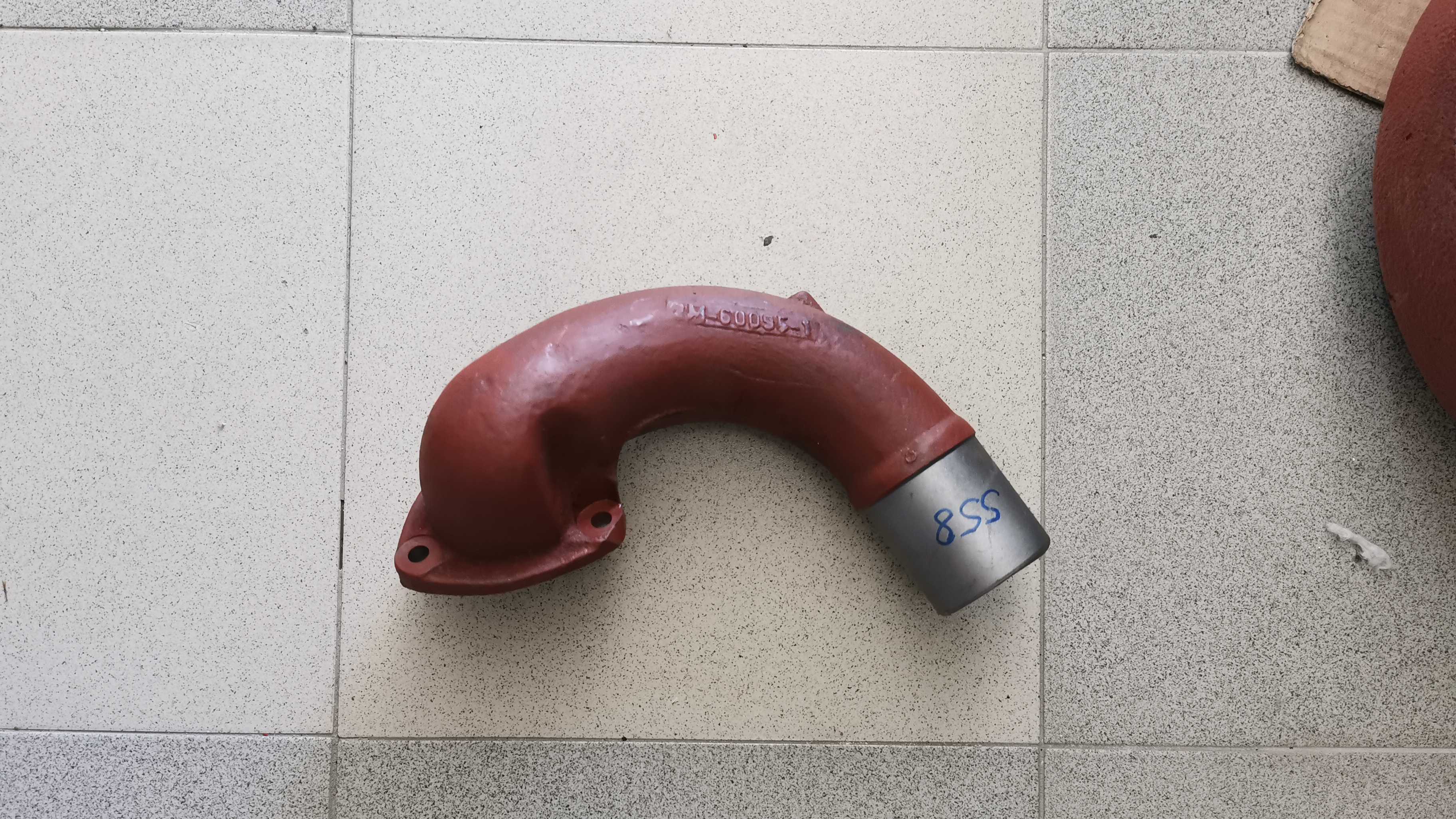 KOLENO AUSPUHA IMT-558