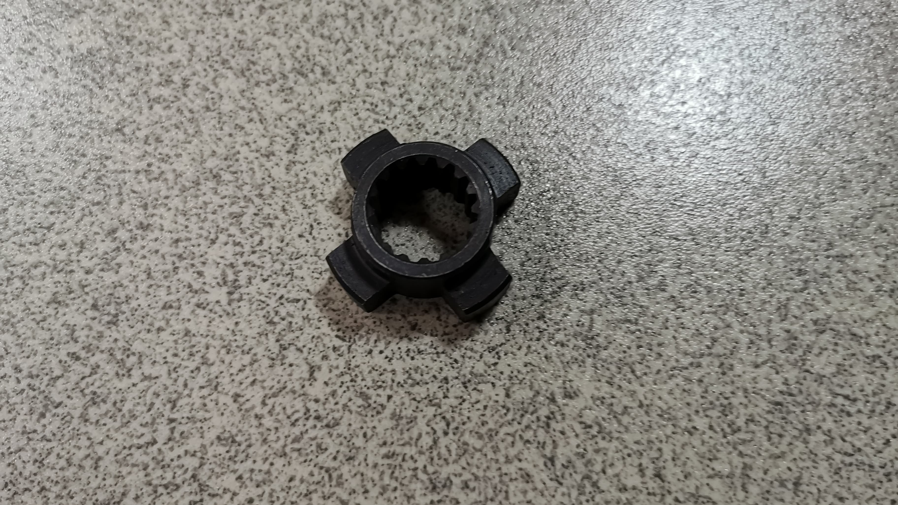 SPOJNICA POGONA HID.PUMPE C360