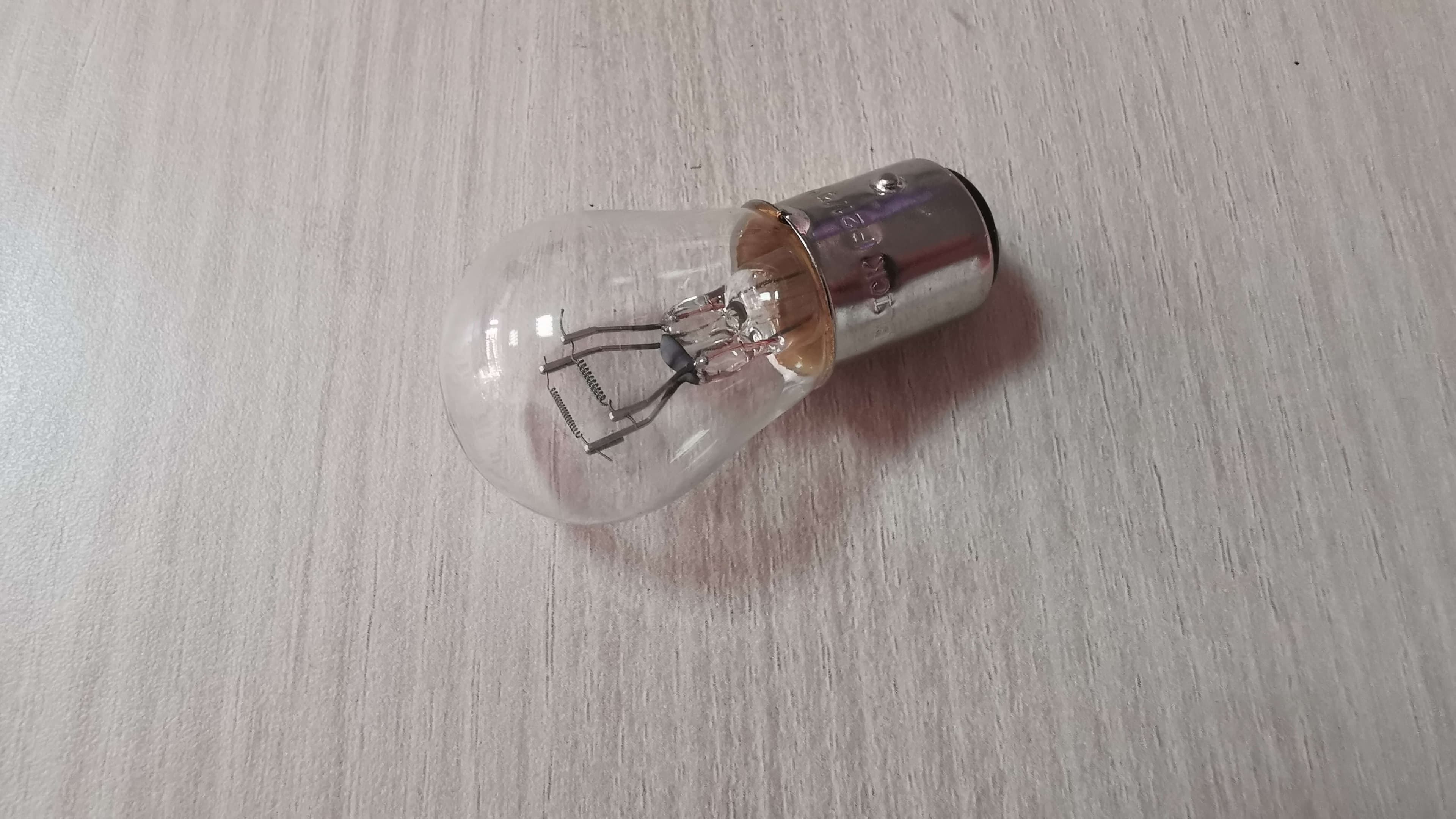 SIJALICA 24V 21/5W BAY15D