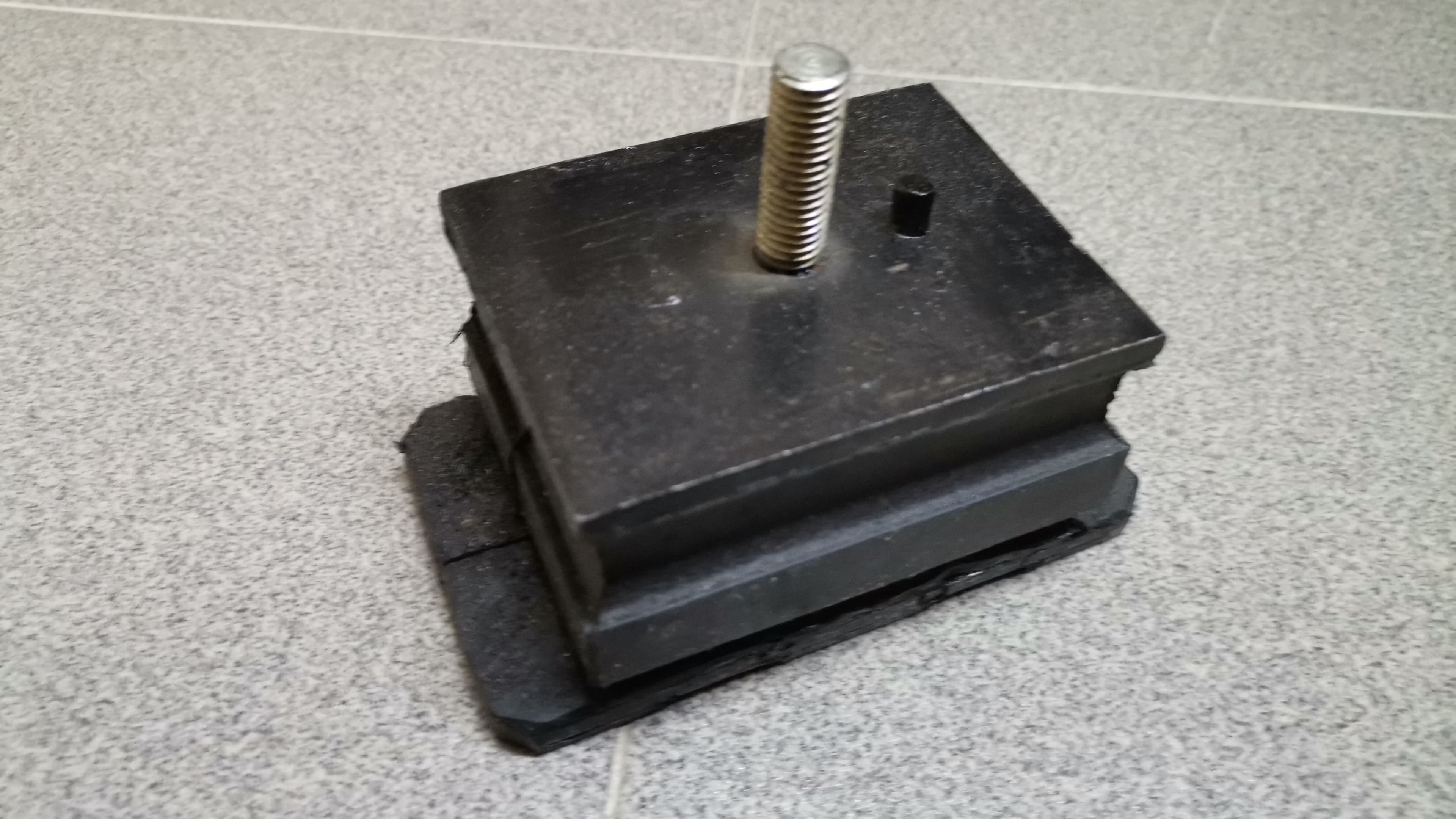 NOSAC MOTORA TAM 75 ZADNJI