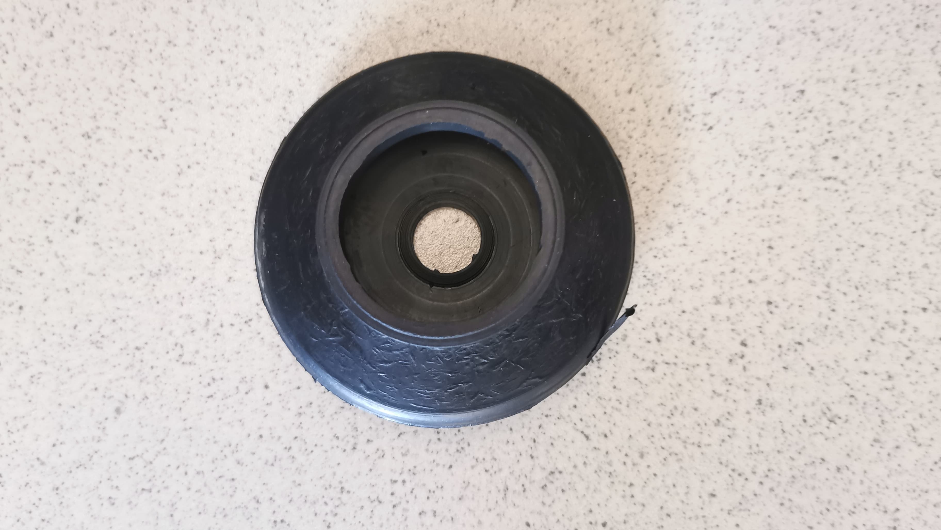 PRAHOBRAN KOCNICE 558(ZASTITNA GUMA)