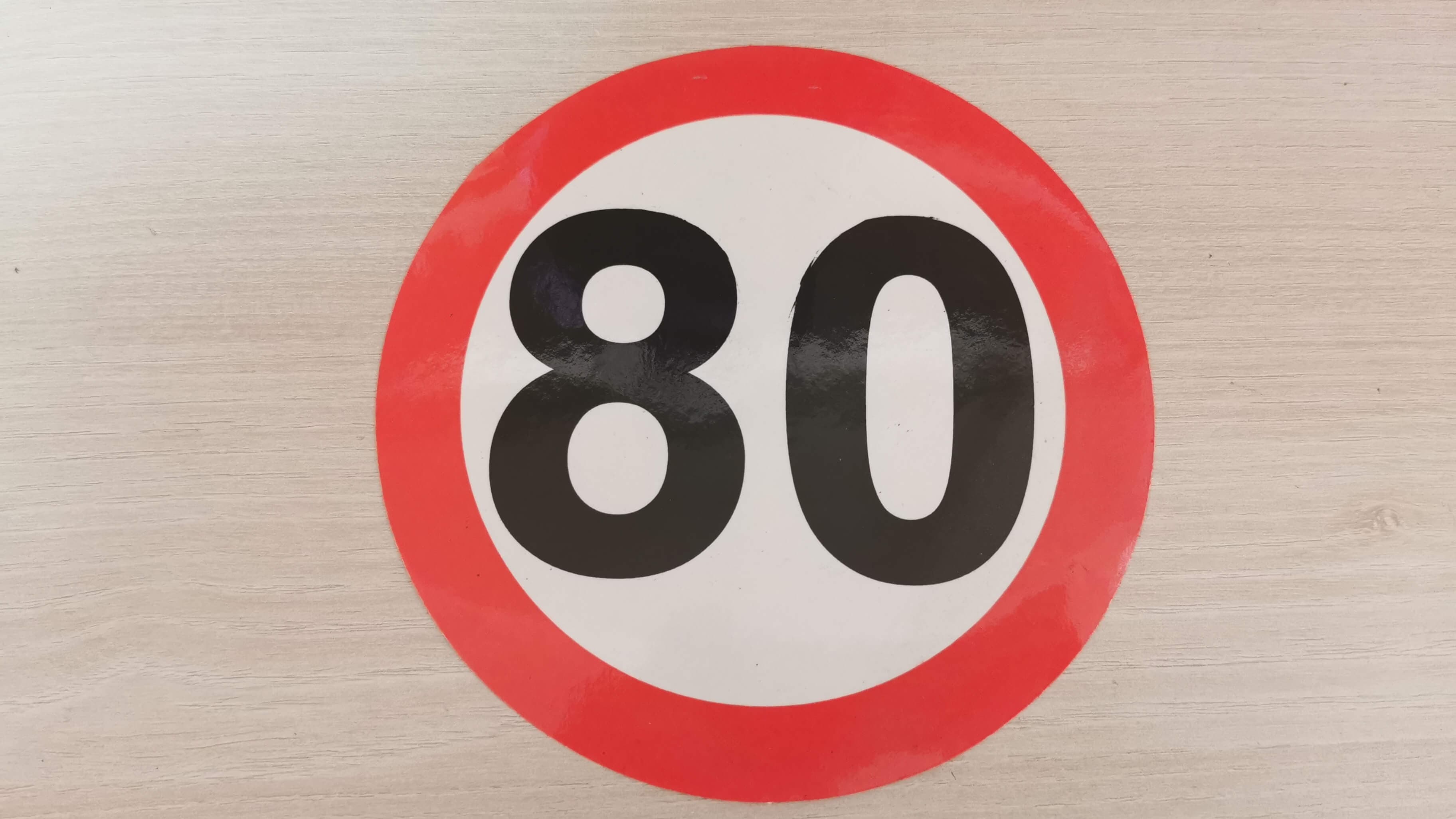 NALEPNICA OGRANICENJE BRZ.-80 1 kom