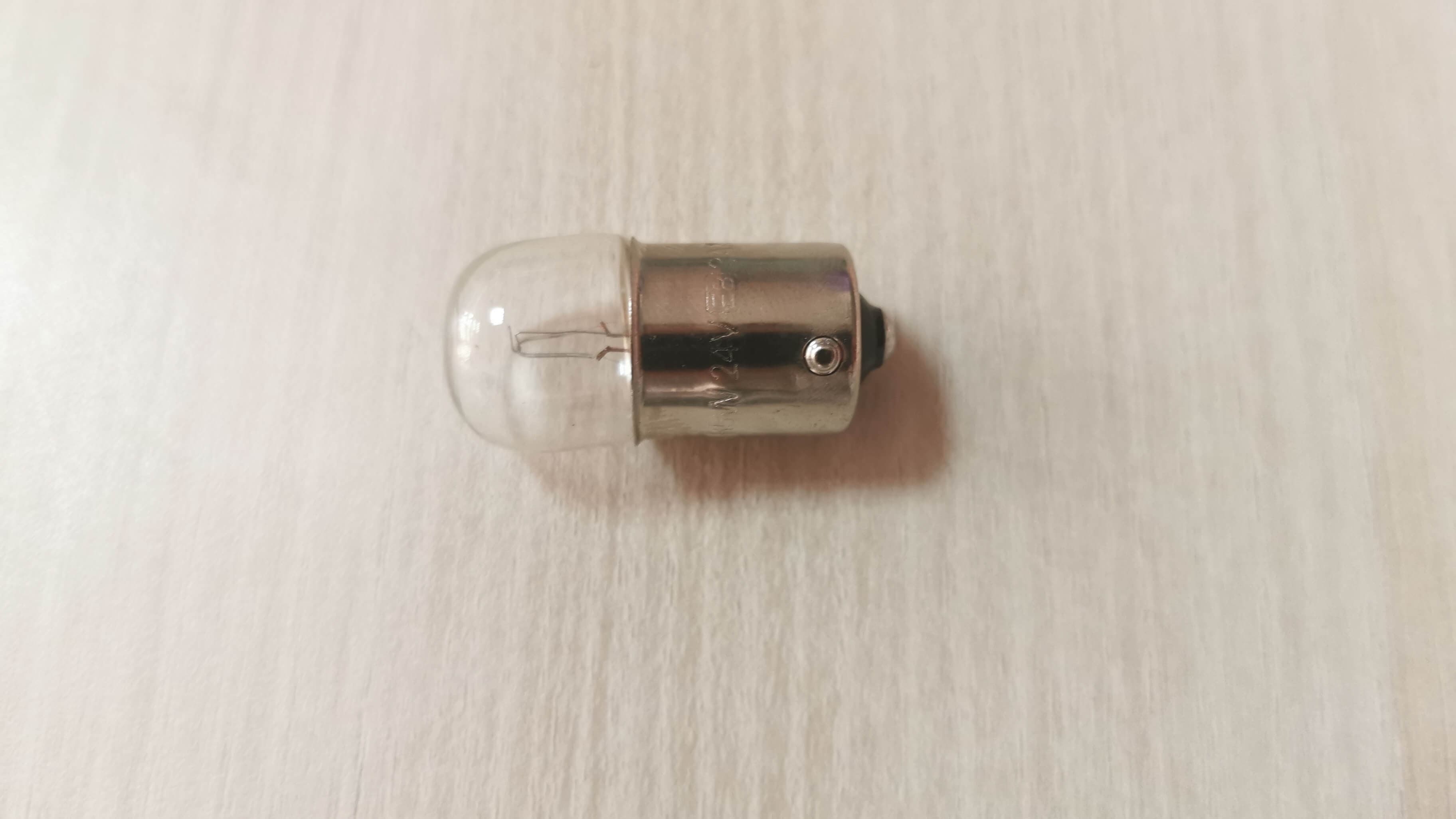 SIJALICA 24V 5W BA15S