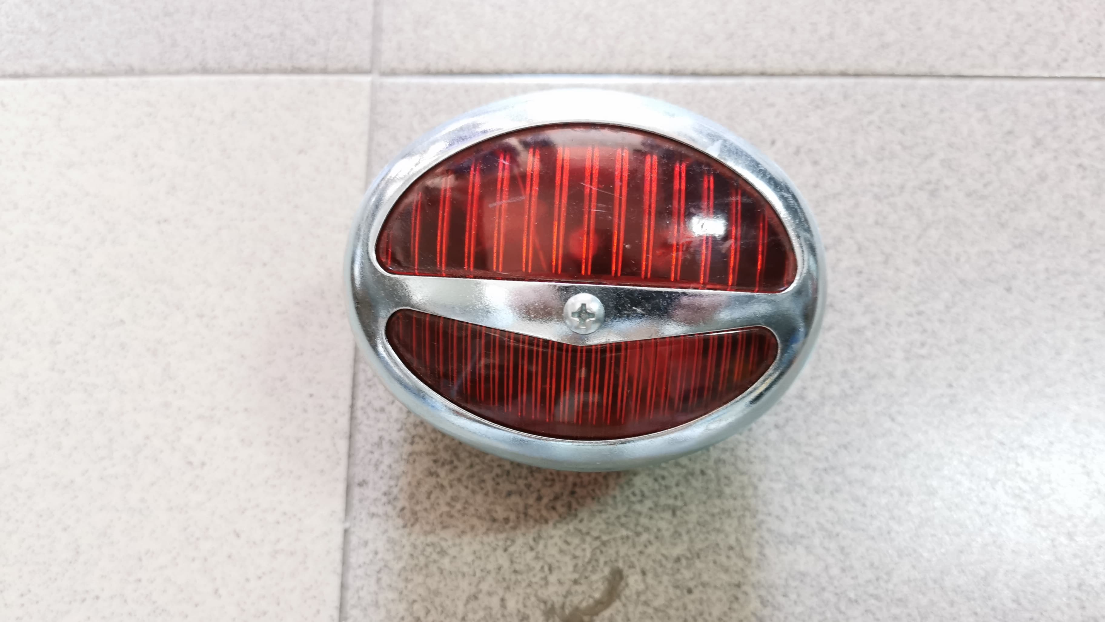 STOP LAMPA OVALNA DESNA 533