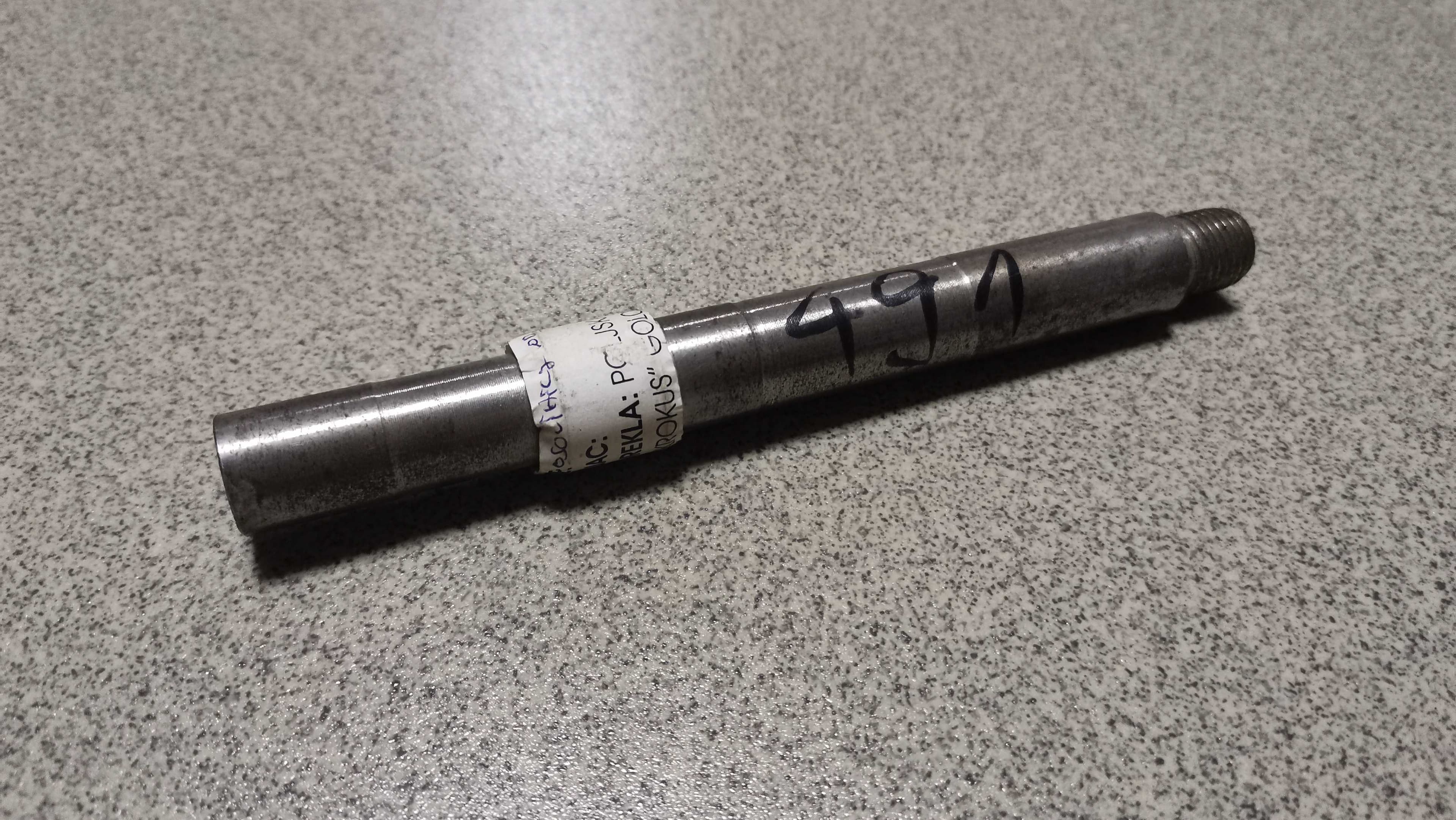 OSOVINA VODENE PUMPE ZETOR