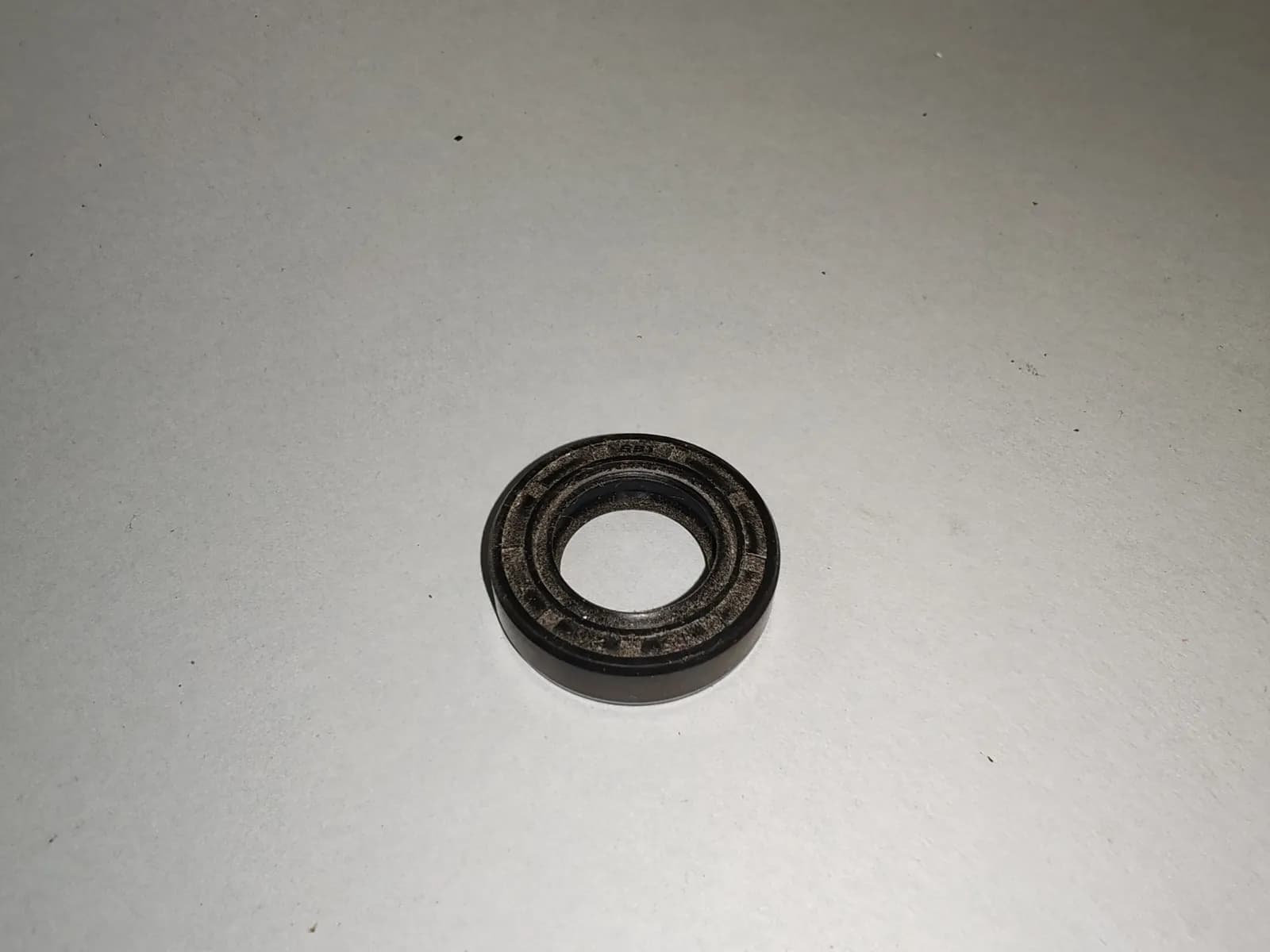 SEMERING 16X28X7 AS SKF
